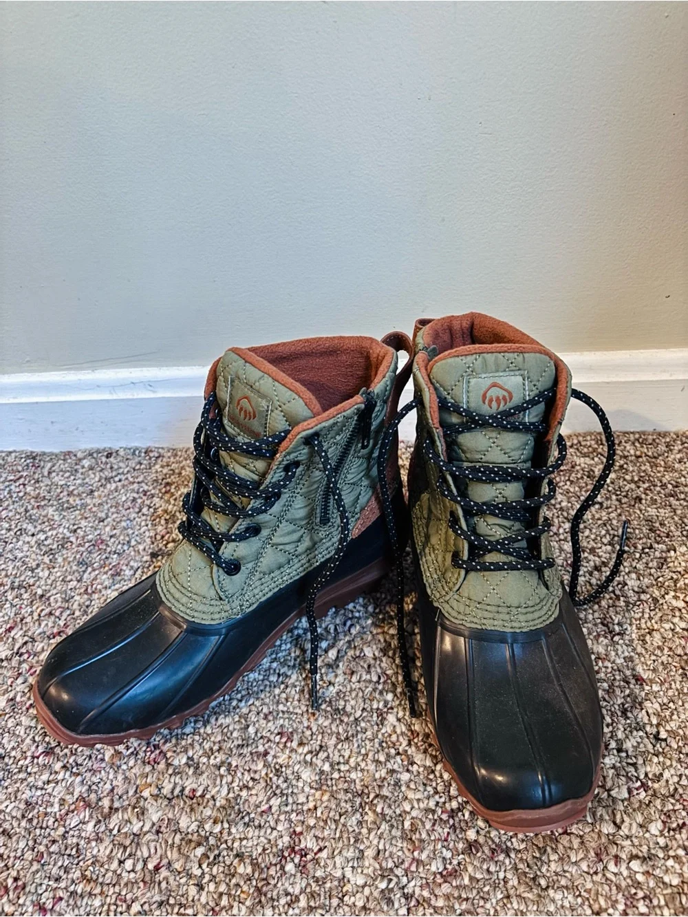 Wolverine Women's Torrent Quilted Duck Boots Green Black Waterproof Size 8.5